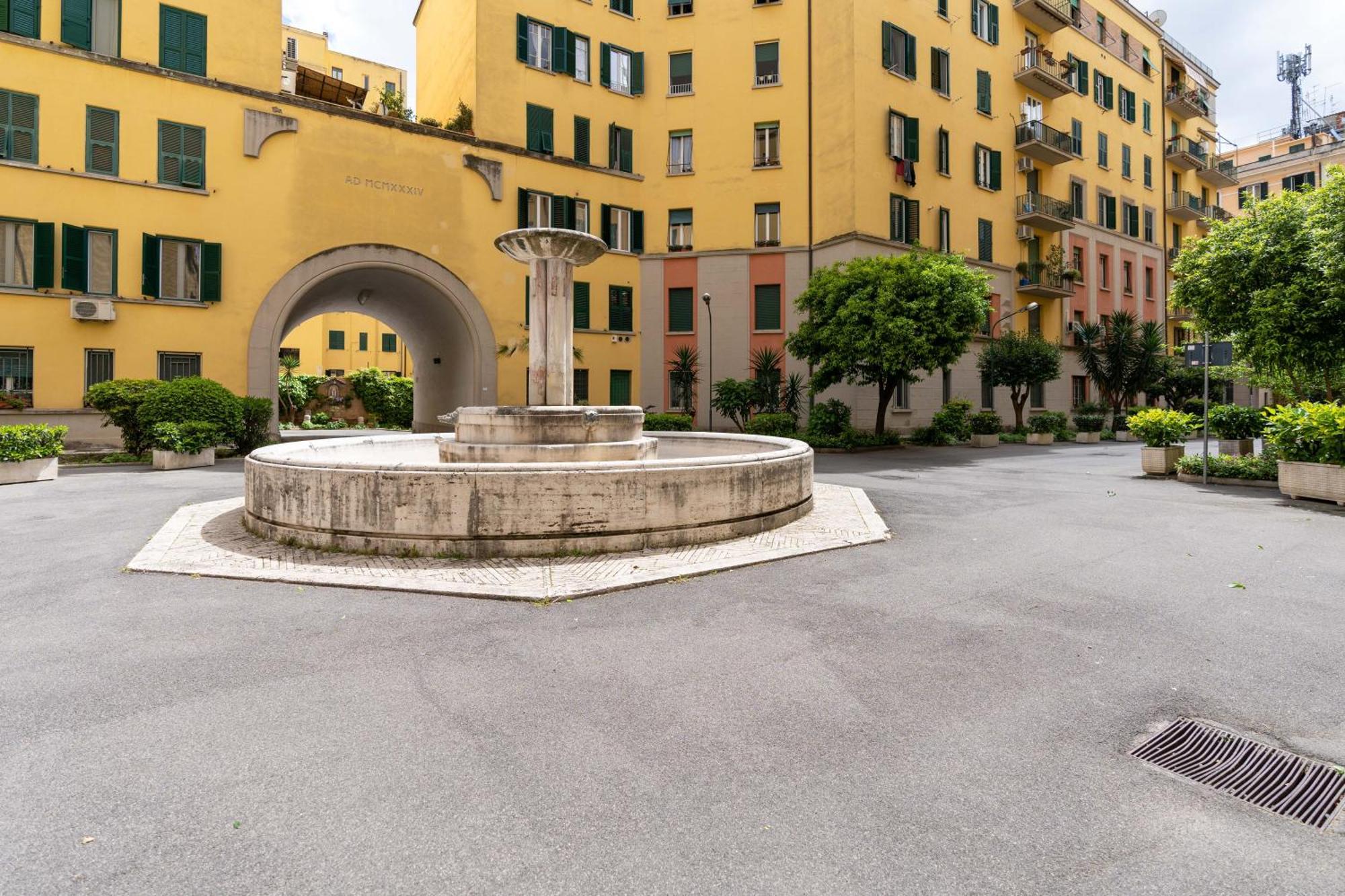 רומא Amazing Apartment Near To Colosseo And Subway מראה חיצוני תמונה